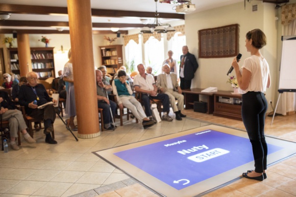 Seniorzy potrzebują aktywizacji, a domy seniora zmiany postrzegania.