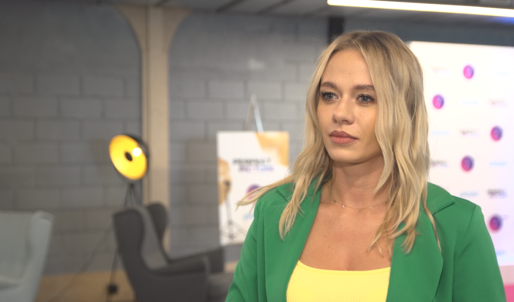 Katarzyna Dziurska: Jestem bardzo uzależniona od telefonu. Social media to moje życie i nie potrafię się wyłączyć na tydzień, dwa czy miesiąc