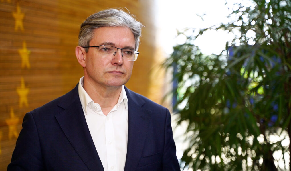 Nowy pakiet farmaceutyczny ma wyrównać szanse pacjentów w całej Unii. W Polsce na niektóre leki czeka się ponad dwa lata dłużej niż w Niemczech